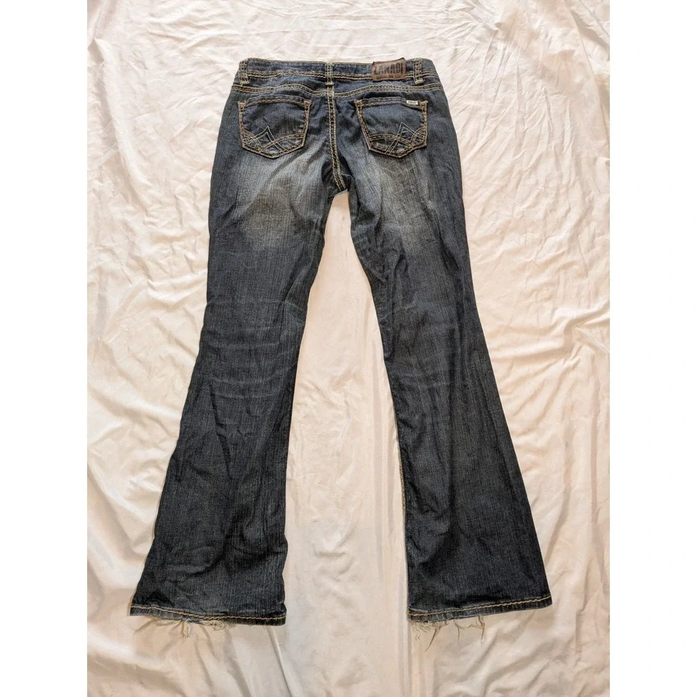 Zanadi Women's Distressed Acid‎ Wash Jeans Size 11